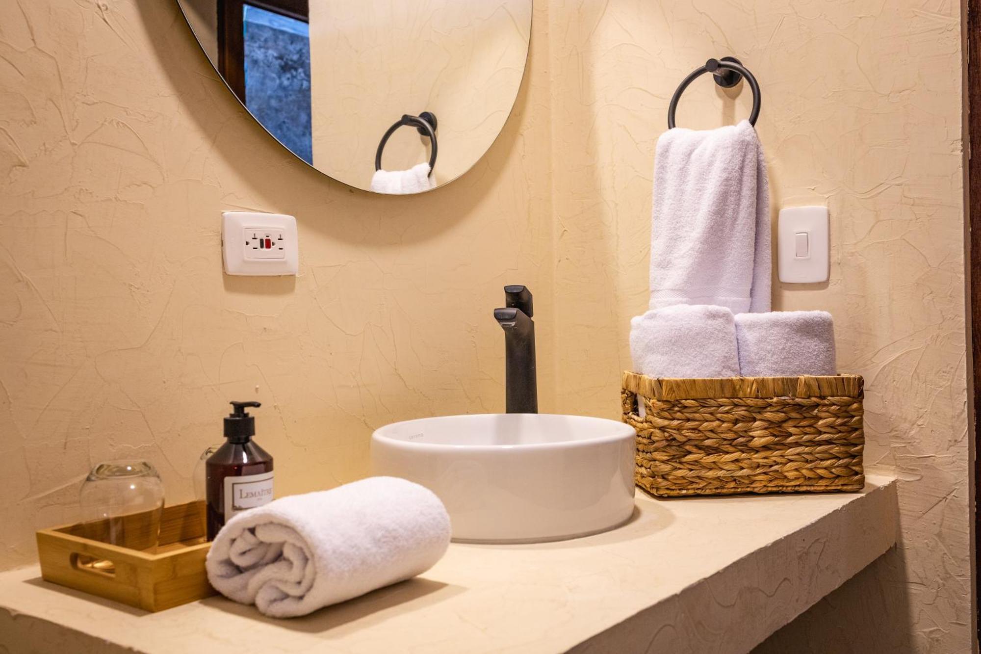 Casa Noa Colonial Rooms Cartagena ภายนอก รูปภาพ